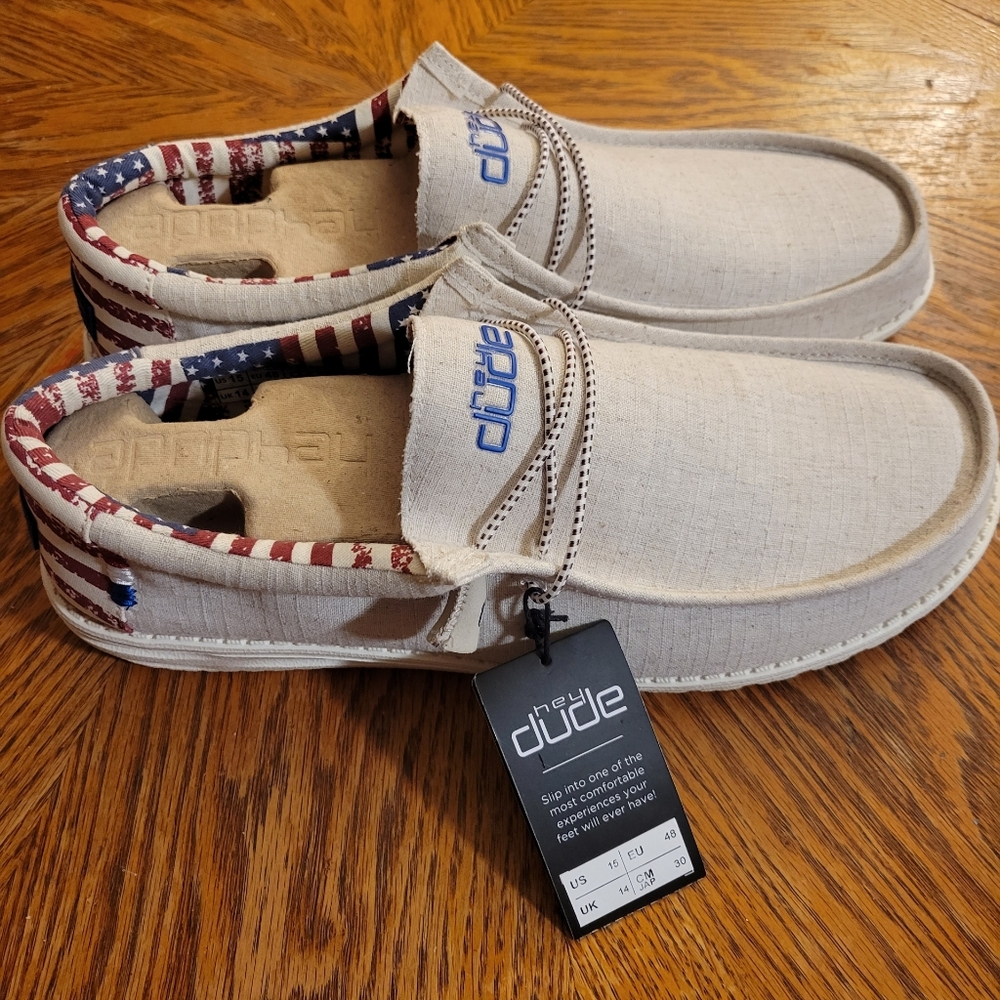 NWT Hey Dude Men's shoes